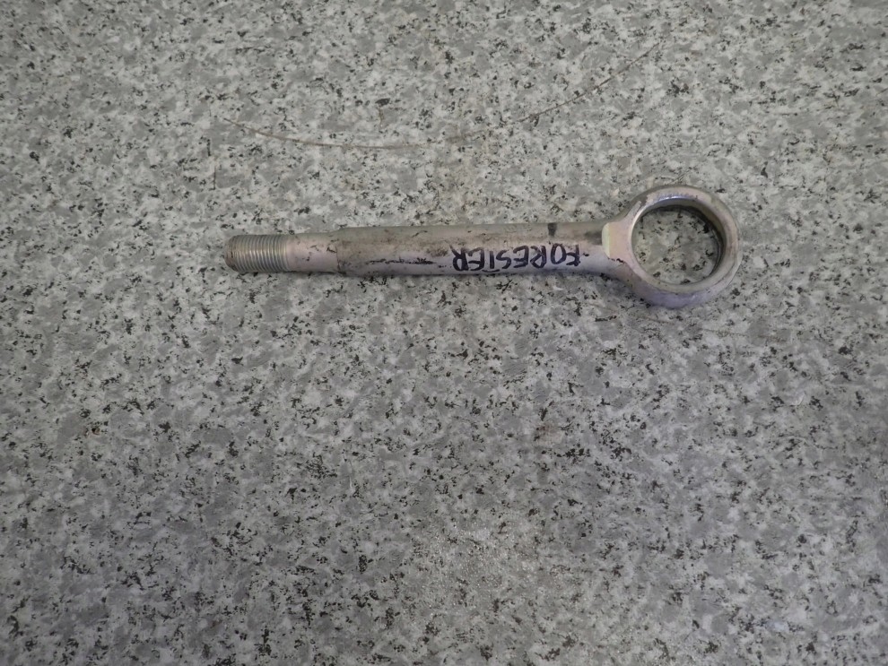 SUBARU FORESTER II 02-07 HAK HOLOWNICZY WKRĘCANY 2/2