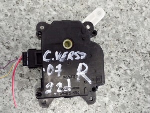 COROLLA VERSO 04- AVENSIS T25 NASTAWNIK SILNICZEK KLAPEK NAGRZEWNICY PRAWY 2/6 MINIATURA