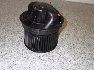 TOYOTA AYGO 05-12 WENTYLATOR NAGRZEWNICY DMUCHAWA 5/7 MINIATURA