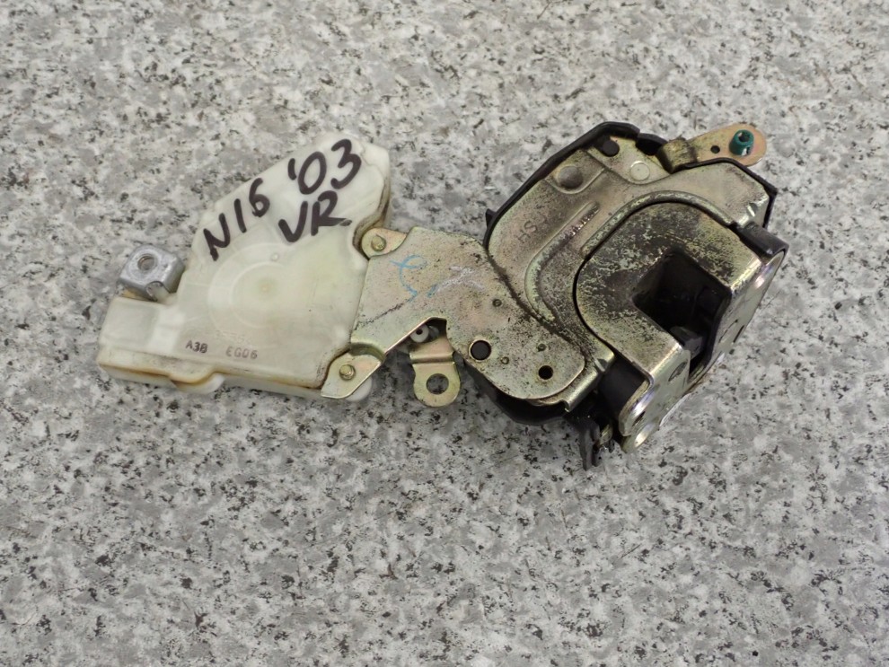 NISSAN ALMERA N16 HB 5D 00-06 ZAMEK DRZWI PRZEDNI PRAWY 2/4