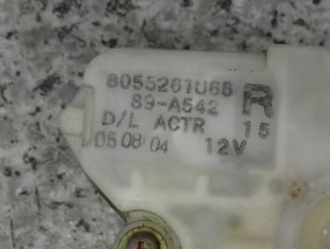 NISSAN ALMERA N16 HB 5D 00-06 ZAMEK DRZWI PRZEDNI PRAWY 3/4 MINIATURA