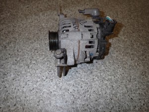TOYOTA YARIS II 1.0 BENZ 1KR 06-09 ALTERNATOR 3/6 MINIATURA