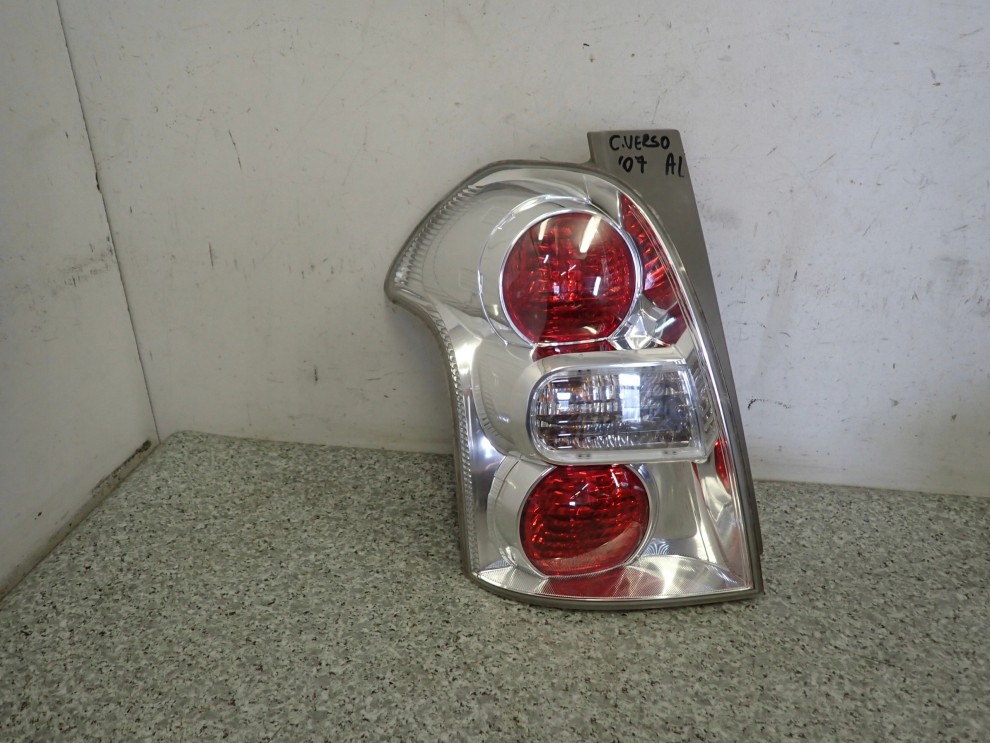 TOYOTA COROLLA VERSO 07- LAMPA TYLNA LEWA LIFT 1/7