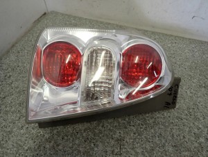 TOYOTA COROLLA VERSO 07- LAMPA TYLNA LEWA LIFT 6/7 MINIATURA