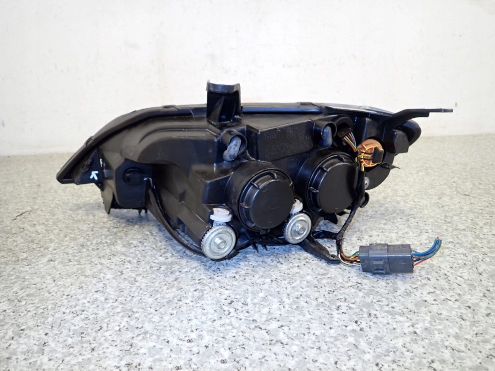 MAZDA2 MAZDA 2 05-07 LAMPA PRZEDNIA PRAWA REFLEKTOR 7/11