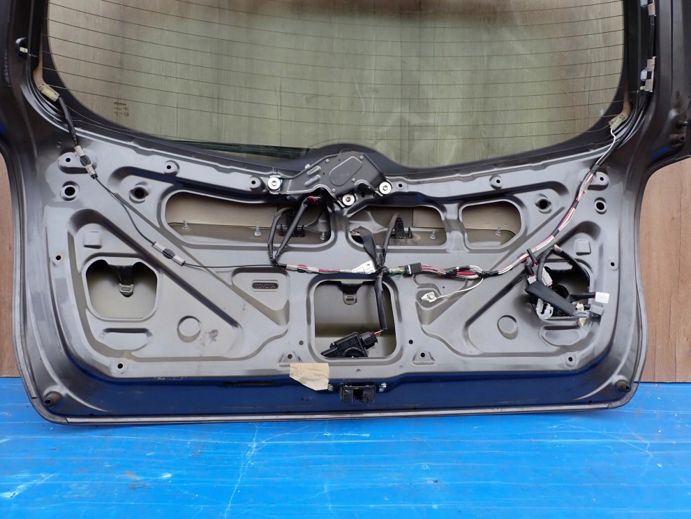 TOYOTA VERSO 09-13 KLAPA BAGAŻNIKA SZYBA TYLNA 1G3 11/11