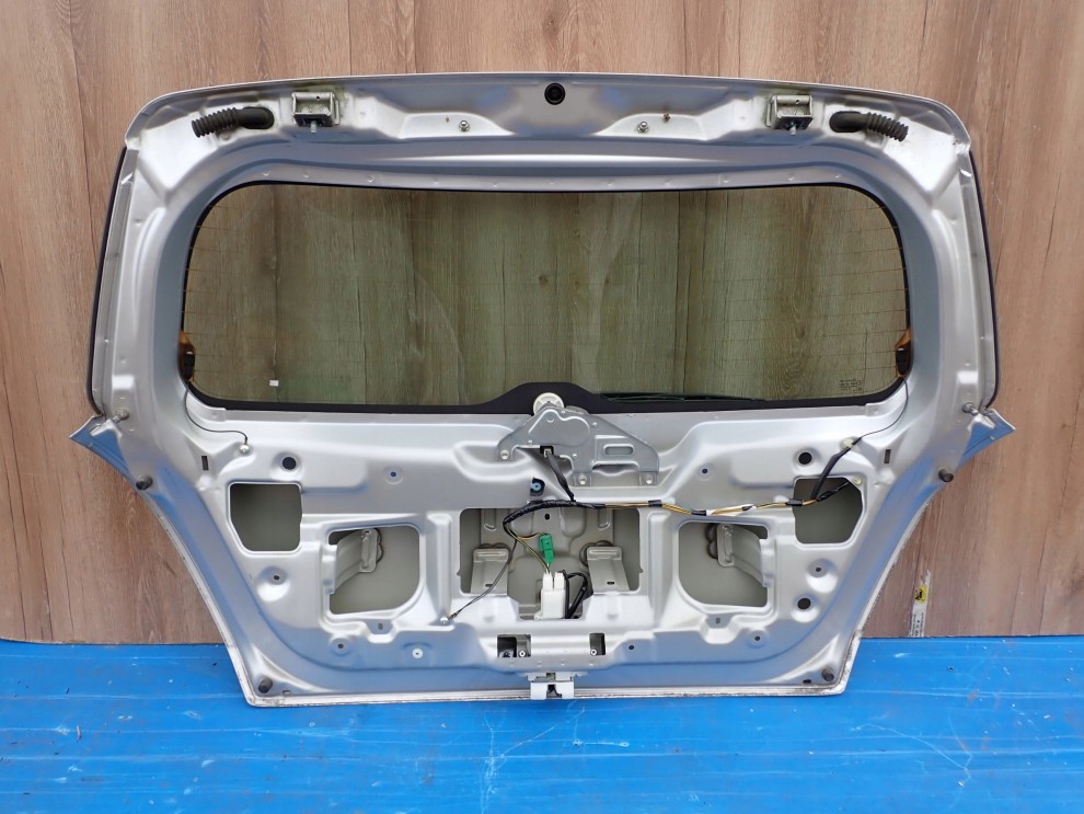 SUZUKI SWIFT MK6 04-09 KLAPA BAGAŻNIKA SZYBA TYLNA ZCC 11/12