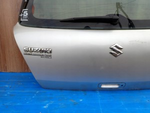 SUZUKI SWIFT MK6 04-09 KLAPA BAGAŻNIKA SZYBA TYLNA ZCC 6/12 MINIATURA