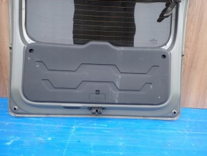 KIA SOUL I 09-11 KLAPA BAGAŻNIKA SZYBA IM 13/13 MINIATURA