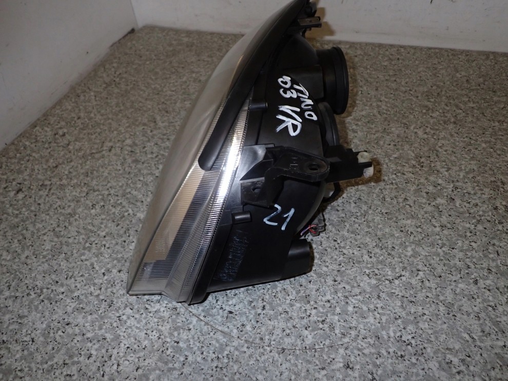 NISSAN ALMERA TINO 03-06 REFLEKTOR PRZEDNI PRAWA LAMPA PRZÓD 6/9