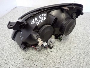 NISSAN ALMERA TINO 03-06 REFLEKTOR PRZEDNI PRAWA LAMPA PRZÓD 9/9 MINIATURA