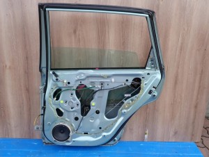HONDA CIVIC 7 GEN 5d 01-05 DRZWI TYLNE PRAWE G517M 7/8 MINIATURA