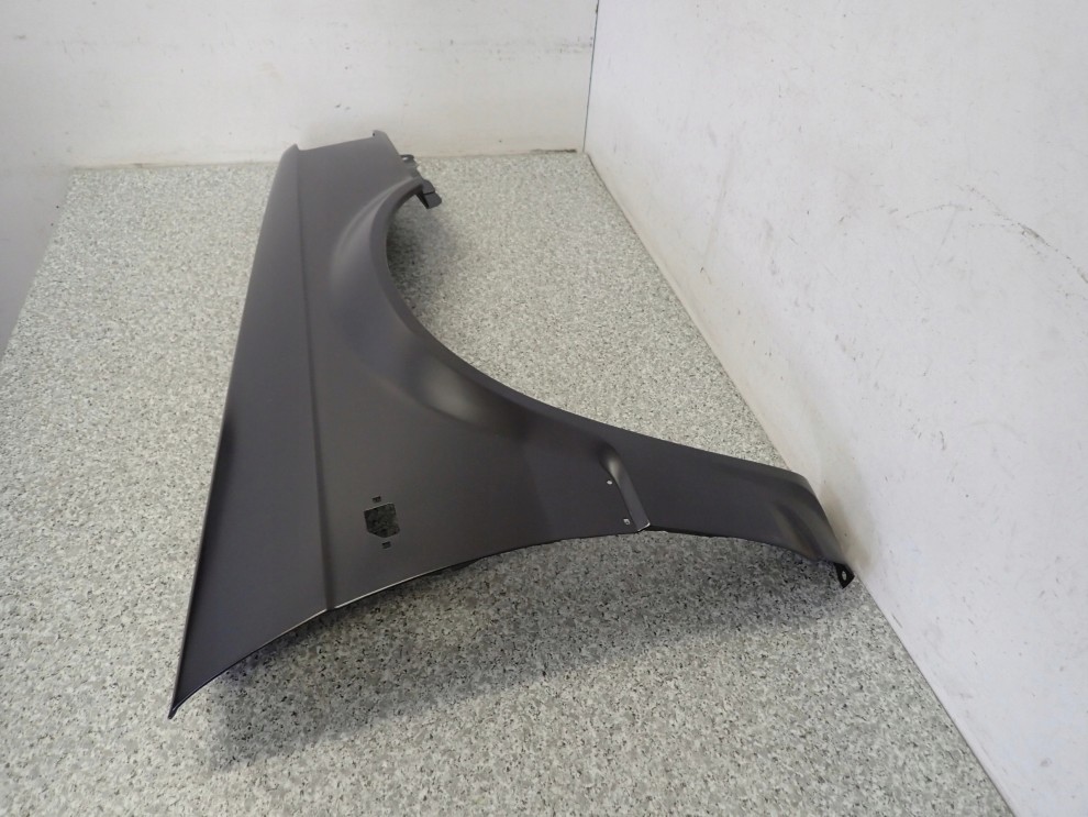 MAZDA 323 BF 85-88 BŁOTNIK PRZEDNI PRAWY 6/9