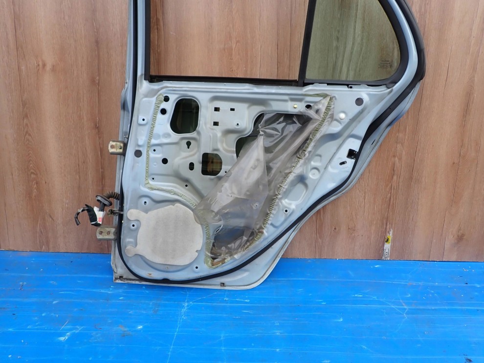 NISSAN MICRA K12 03-10 5d DRZWI TYLNE PRAWE B32G 11/11