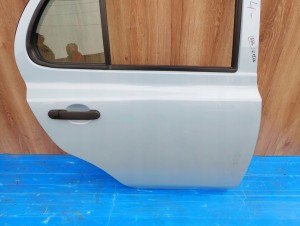 NISSAN MICRA K12 03-10 5d DRZWI TYLNE PRAWE B32G 3/11 MINIATURA