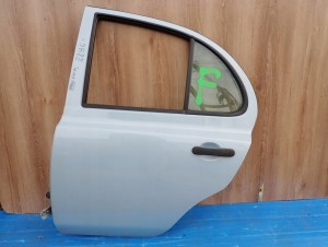 NISSAN MICRA K12 03-10 5d DRZWI TYLNE LEWE B32G 2/9 MINIATURA