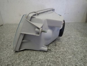 SUZUKI VITARA 89-98 REFLEKTOR PRZEDNI PRAWY LAMPA PRZEDNIA PRAWA 5/6 MINIATURA