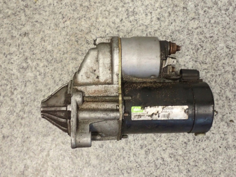 MITSUBISHI CARISMA 1.6I BENZYNA ROZRUSZNIK SILNIKA 4/5