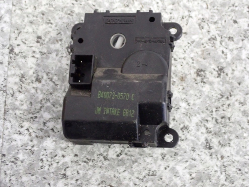 HYUNDAI TUCSON 04-10 SILNICZEK NAGRZEWNICY NAWIEWU B40073-0570C 1/3