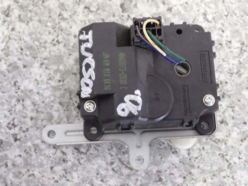 HYUNDAI TUCSON 04-10 SILNICZEK NAGRZEWNICY NAWIEWU H40073-0530C MIX 6K16 3/6