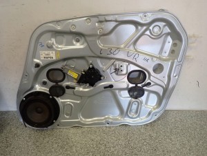 HYUNDAI i30 07-10 PODNOŚNIK SZYBY PRZEDNI PRAWY
