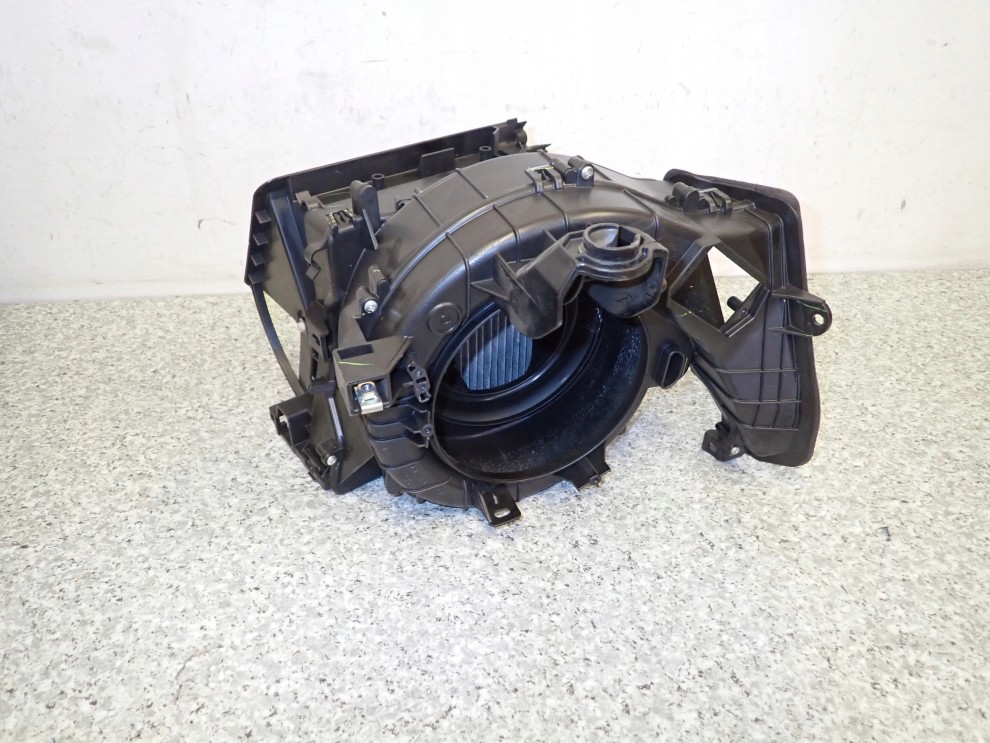 TOYOTA VERSO 09-13 OBUDOWA WENTYLATORA NAGRZEWNICY DMUCHAWY 5/6