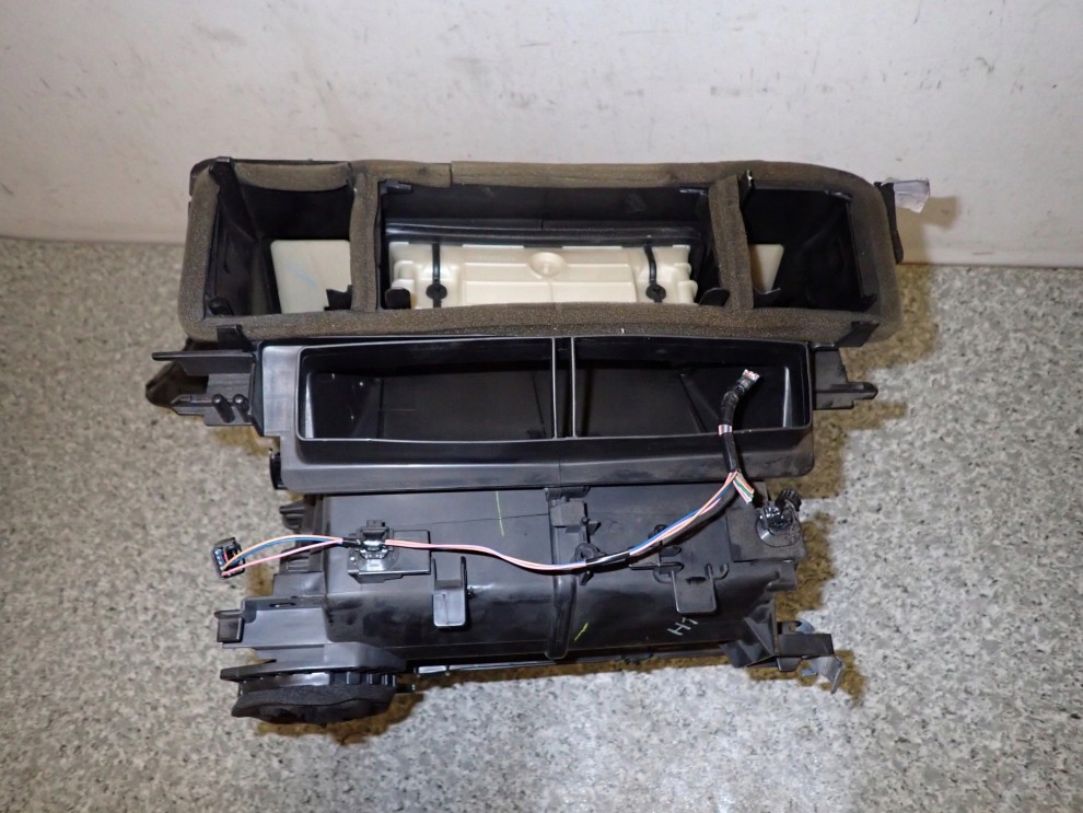 TOYOTA VERSO 09-13 OBUDOWA NAGRZEWNICY EUROPA 4/8