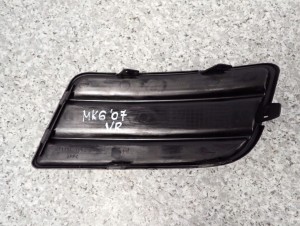 SUZUKI SWIFT 07- ZAŚLEPKA KRATKA HALOGENU PRZEDNIA PRAWA 4/6 MINIATURA