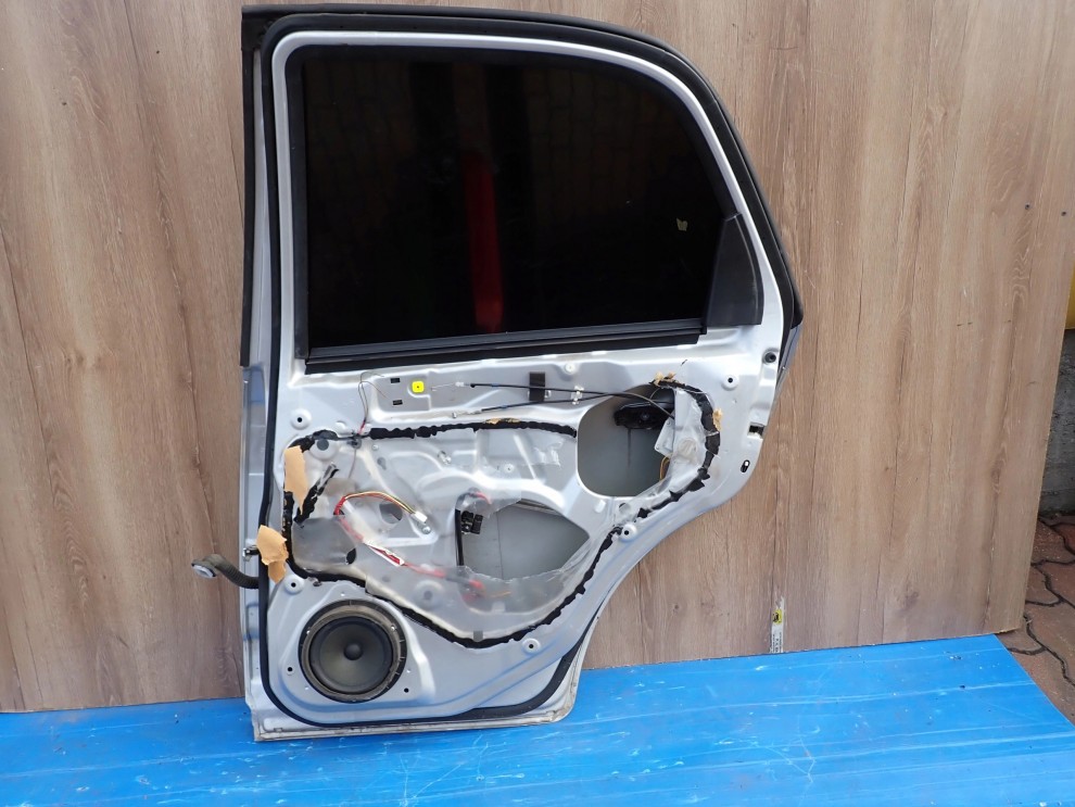 FIAT SEDICI 06-12 DRZWI TYLNE PRAWE ZCC 6/7