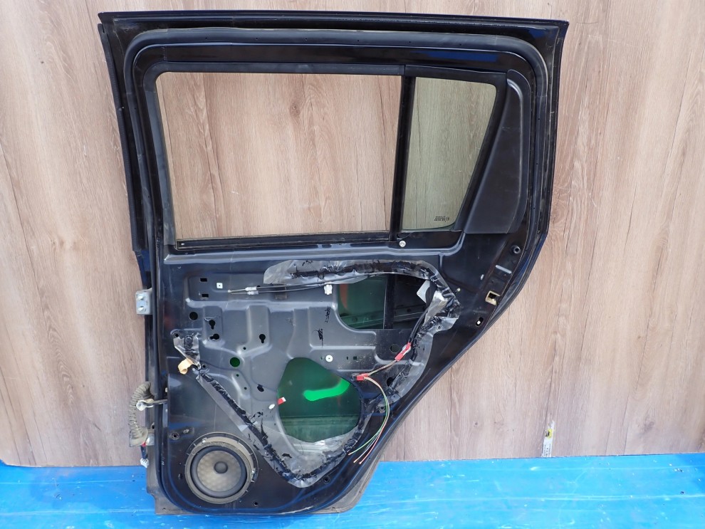 SUZUKI SWIFT 5d MK6 04-09 DRZWI TYLNE PRAWE ZCE 7/8