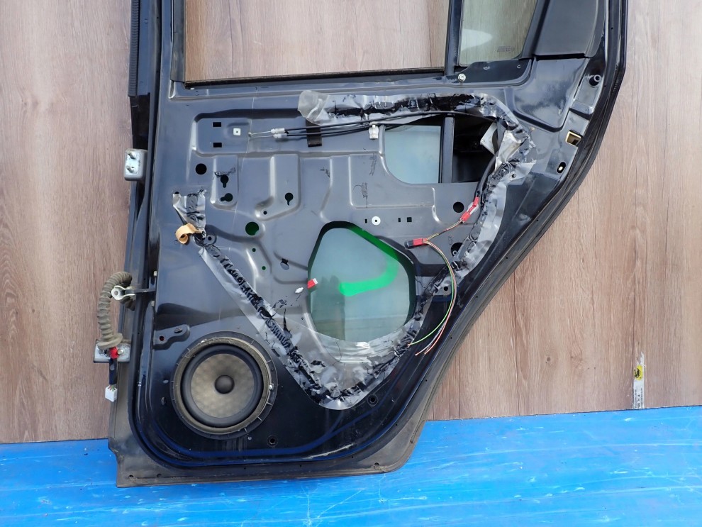 SUZUKI SWIFT 5d MK6 04-09 DRZWI TYLNE PRAWE ZCE 8/8
