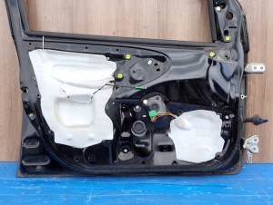 TOYOTA AYGO 05-12 5d DRZWI PRZEDNIE LEWE 211 8/8 MINIATURA