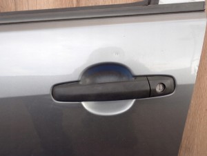 SUZUKI SPLASH 08-14 DRZWI PRZEDNIE LEWE ZCD 5/10 MINIATURA