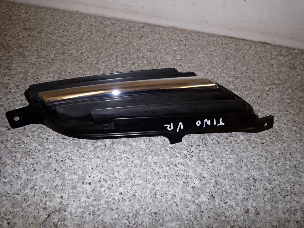 NISSAN ALMERA TINO 00-06 ATRAPA PRZEDNIA PRAWA 5/6