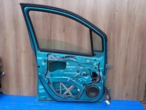 SUZUKI SPLASH 08-14 DRZWI PRZEDNIE LEWE ZKC 10/12 MINIATURA