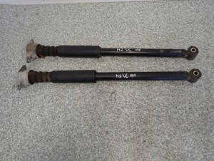 MAZDA 2 DY 02-07 AMORTYZATOR TYLNY LEWY LUB PRAWY 3/5 MINIATURA