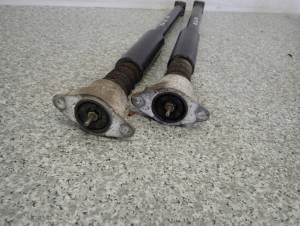 MAZDA 2 DY 02-07 AMORTYZATOR TYLNY LEWY LUB PRAWY 5/5 MINIATURA