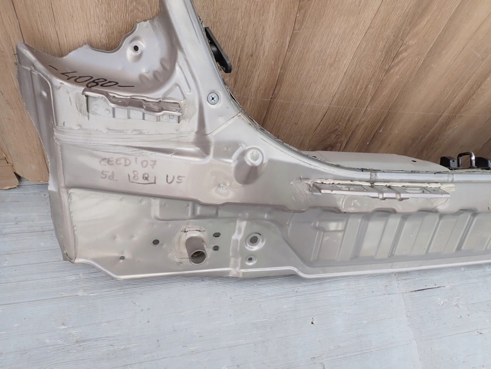 KIA CEED I HATCHBACK 5D 07-12 PAS TYLNY 8Q 4/10