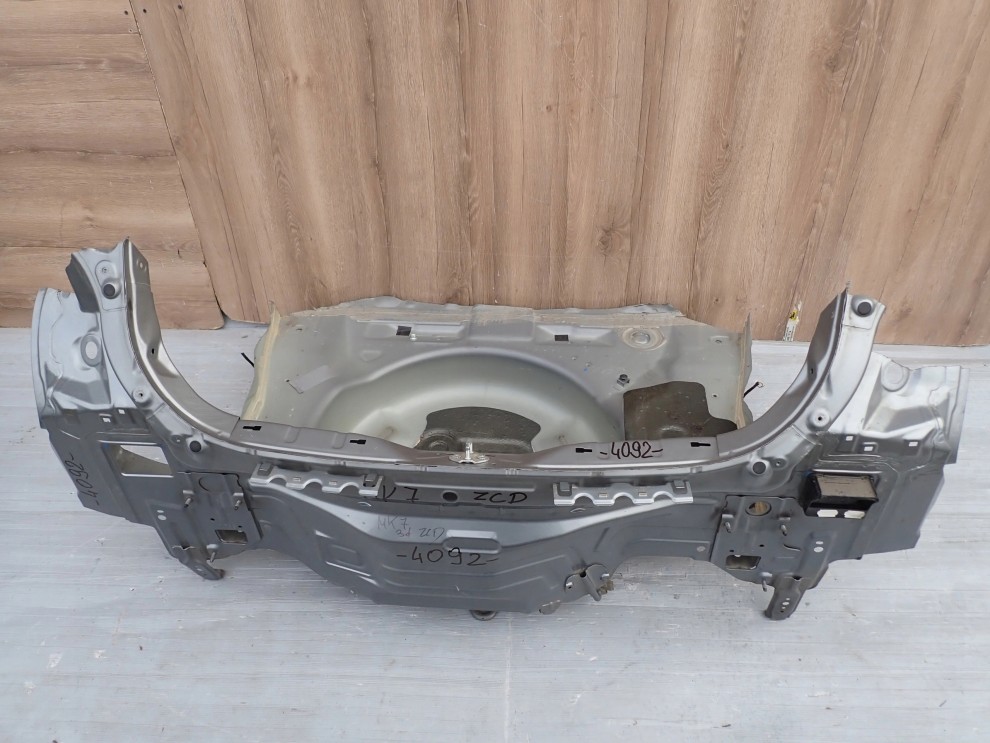 SUZUKI SWIFT MK7 10- MK7 PAS TYLNY Z WANNĄ ZCD 2/11
