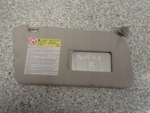 SUZUKI SWIFT 05-09 DASZEK PRZECIWSŁONECZNY PRAWY