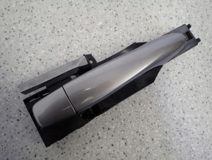 NISSAN PULSAR 14-18 KLAMKA ZEWNĘTRZNA TYLNA PRAWA K51 3/5 MINIATURA