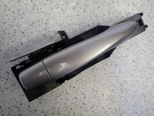 NISSAN PULSAR 14-18 KLAMKA ZEWNĘTRZNA TYLNA PRAWA K51 4/5 MINIATURA