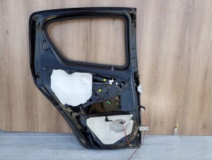 TOYOTA AYGO 05-12 5d DRZWI TYLNE LEWE 211 8/9 MINIATURA