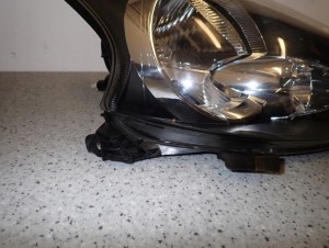 TOYOTA AYGO 06- REFLEKTOR PRAWY LAMPA PRZÓD PRAWA 6/11 MINIATURA
