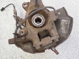 KIA CARENS III 06 -11 2.0 CRDI ZWROTNICA PRZEDNIA LEWA 5/6 MINIATURA