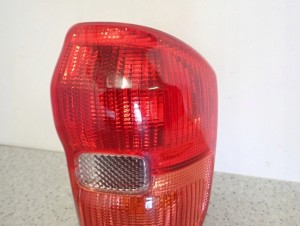 TOYOTA RAV4 RAV 4 II 99-02 LAMPA TYLNA PRAWA 3/6 MINIATURA