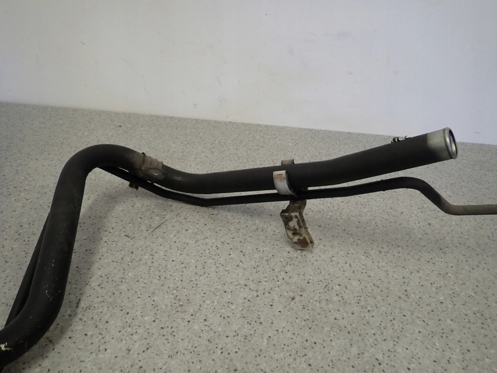 TOYOTA VERSO 09-13 RURA WLEWU PALIWA 6/6