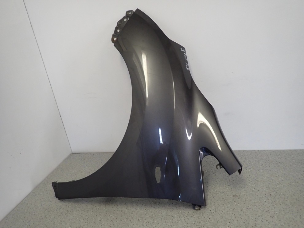 TOYOTA VERSO 09-13 BŁOTNIK PRZEDNI LEWY 1G3 1/14