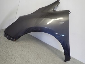 TOYOTA VERSO 09-13 BŁOTNIK PRZEDNI LEWY 1G3 2/14 MINIATURA
