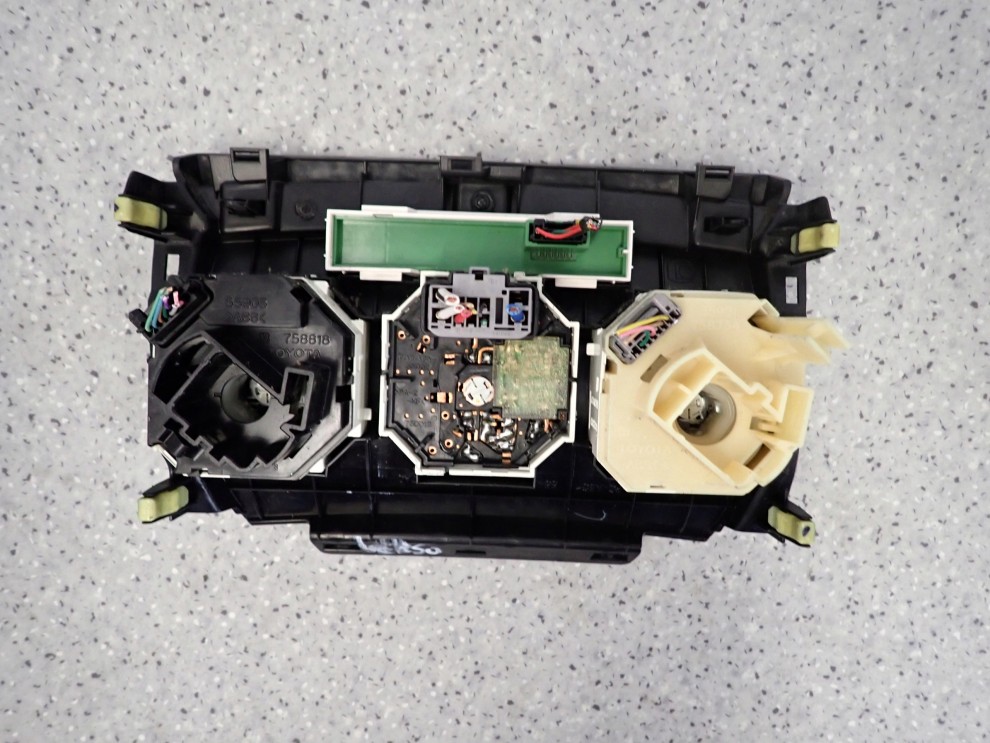 TOYOTA VERSO 09-13 PANEL STEROWANIA NAWIEWEM EUROPA 6/8